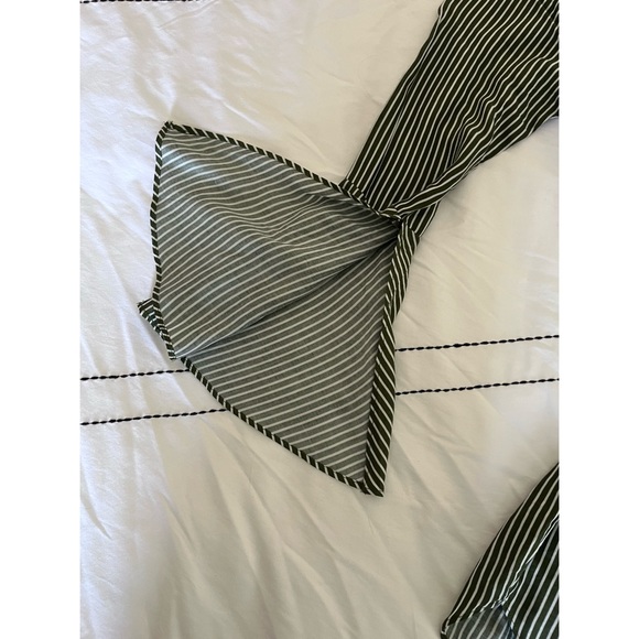 ❌SOLD UO Green/White Stripe Off the Shoulder Romper - Picture 5 of 7